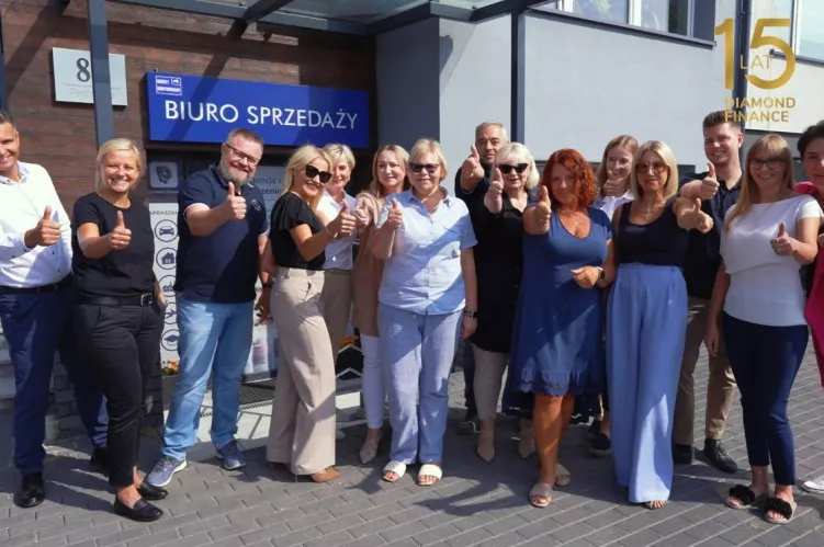zespół pracowników diamond finance 