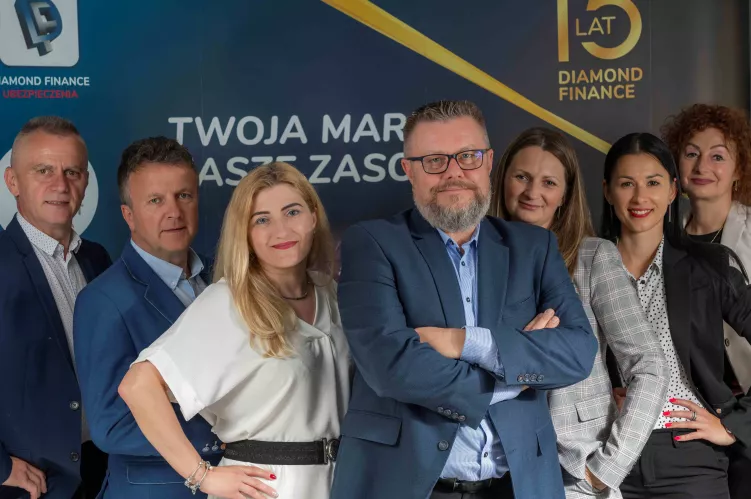 zespół menagerów diamond finance 